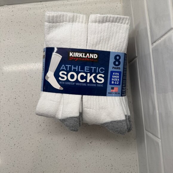 Kirkland Signature Athletic Socks - Picture 2 of 3